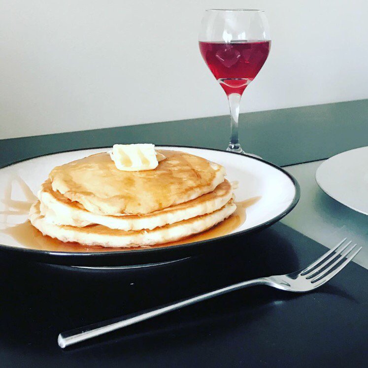 bahbahbel's tweet photo. New Years breakfast courtesy of @seese08! #pancakes #Newyearsday #yum https://t.co/fgwd1YDLHP