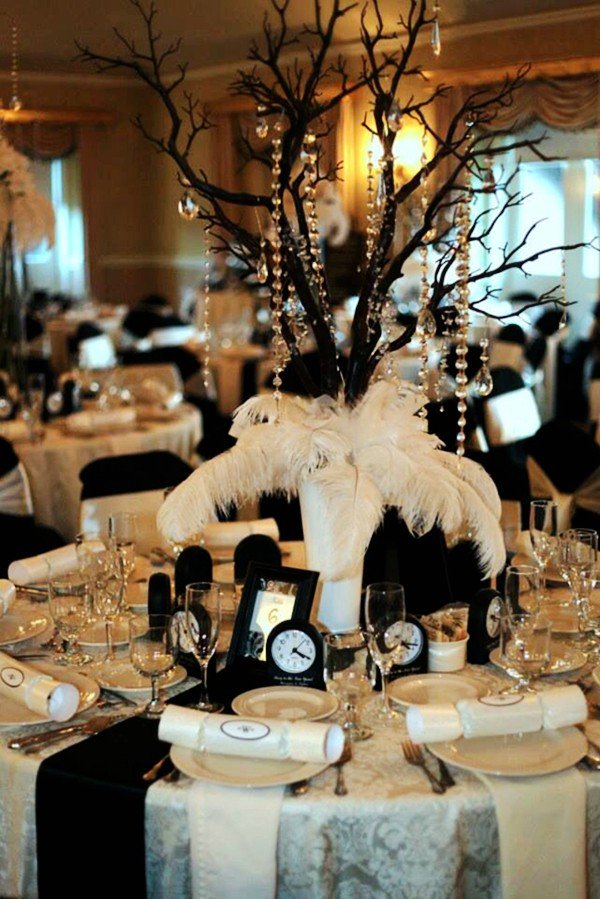 EventiRsvp's tweet photo. Auguriiiii da #Rsvp e da una tavola pronta per festeggiare il #capodanno https://t.co/iSvWxbYMFc