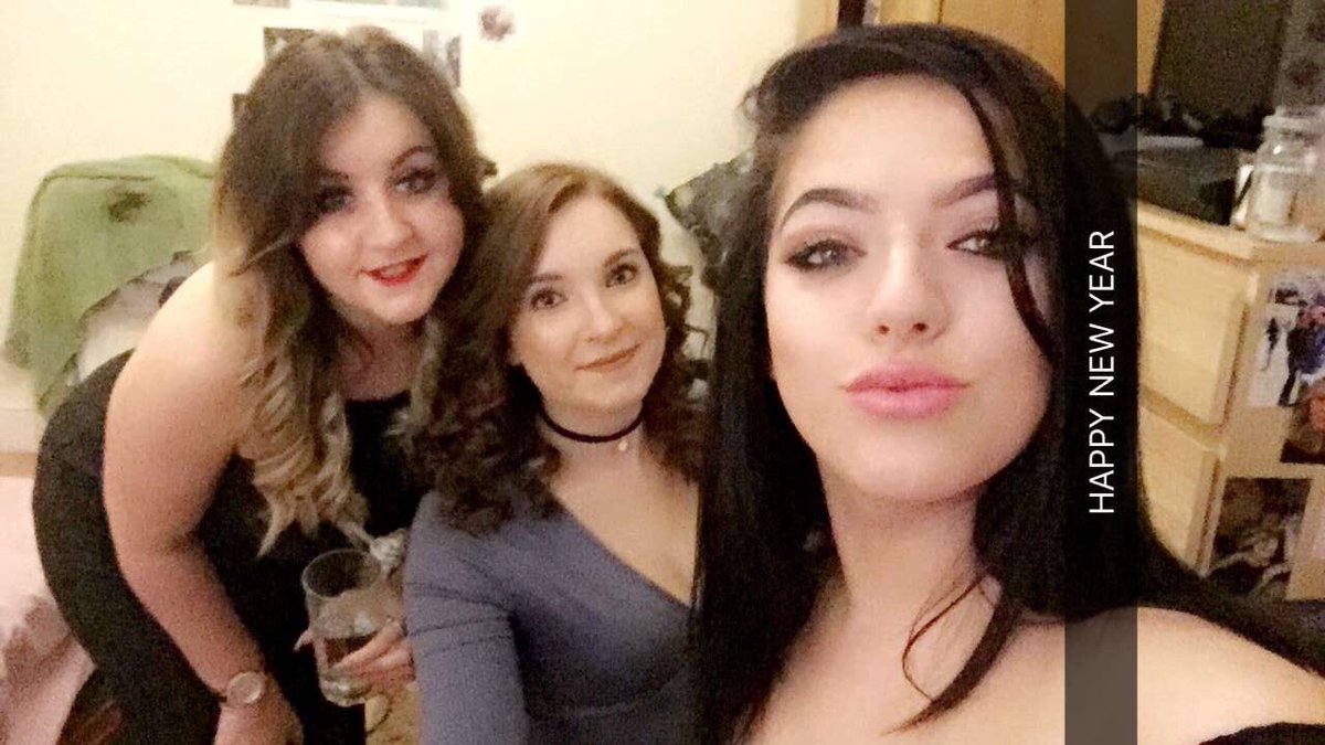 meganodotb's tweet photo. NYE #startof2017 https://t.co/GJ7QrOZili