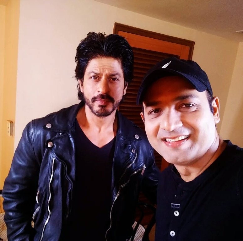 iFaridoon's tweet photo. I conducted two interviews with @iamsrk.. Amazing conversations!! Various parts received a whopping over 30,000 retweets #TalkingFilms2016 https://t.co/Itv763EMeY