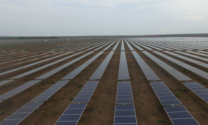 OGlobo_Economia's tweet photo. Energia solar cresceu 70% em dois anos https://t.co/q32hdWxM4W https://t.co/H4W9YKDQwe