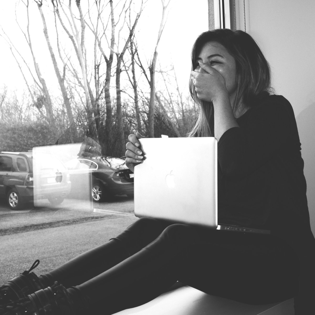 TheCollectiveBM's tweet photo. Happy Birthday/Moving Day to our awesome Designer/Developer and new neighbour, Mia! #CollectiveBirthdays https://t.co/4nHKeywGbV