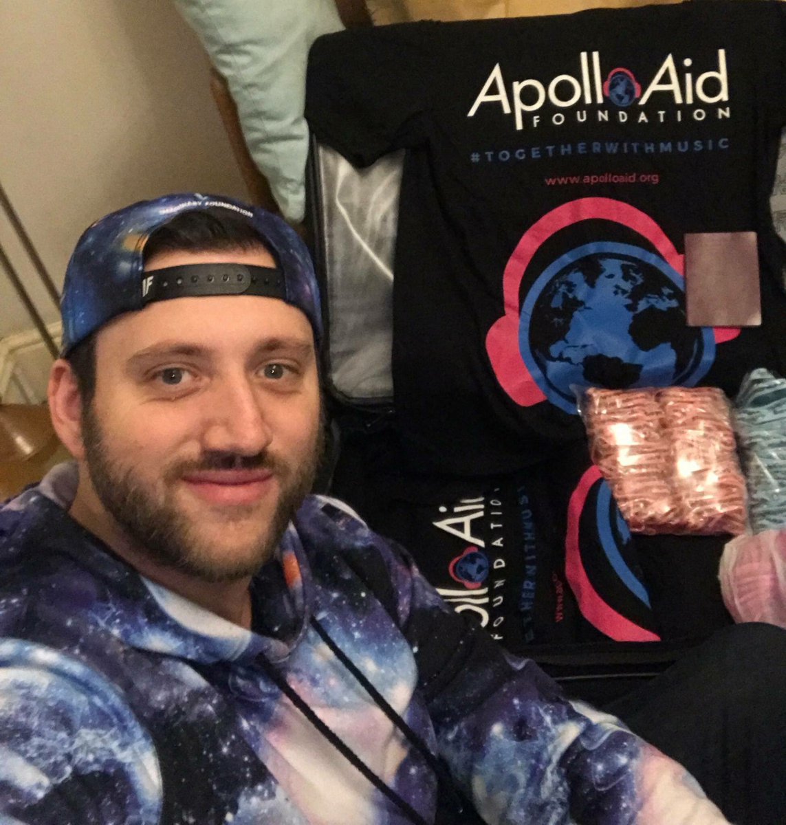TheApolloAid's tweet image. Celebrating the new year, our co-founder Dan is currently in Buenos Aires with some AAF merchandise! Message us and pick up your shirt!