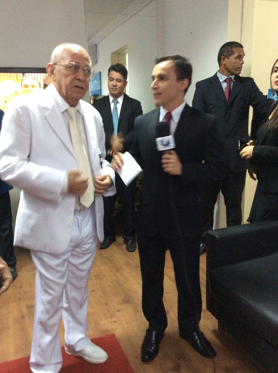 tvcamaranatal's tweet photo. O ver. Franklin Capistrano (PSB) comenta agora a expectativa para a posse na CMN #posse #posse2017 https://t.co/4KYiMn9wB1