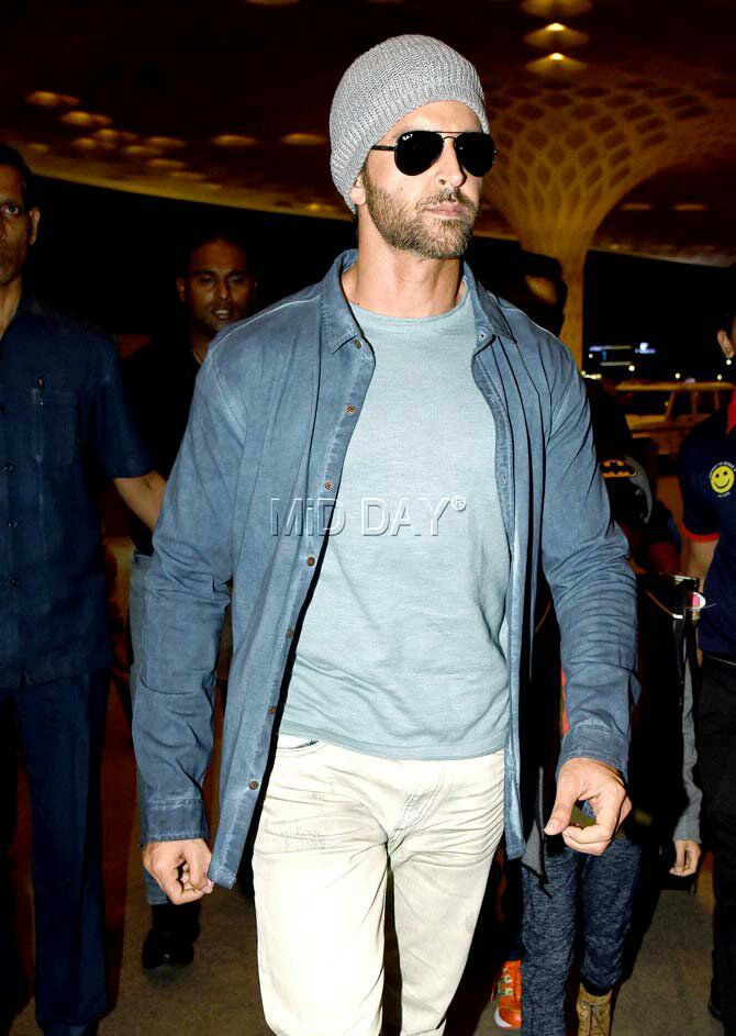 iSanket_363's tweet photo. 10th Jan #Birthday
14th Jan #BlockbusterDebut
26thJan #Agneepath SuperHit
25th Jan #Kaabil 
BLOCKBUSTER Jan @iHrithik
KAABIL MONTH BEGINS https://t.co/nzlg1adAHm