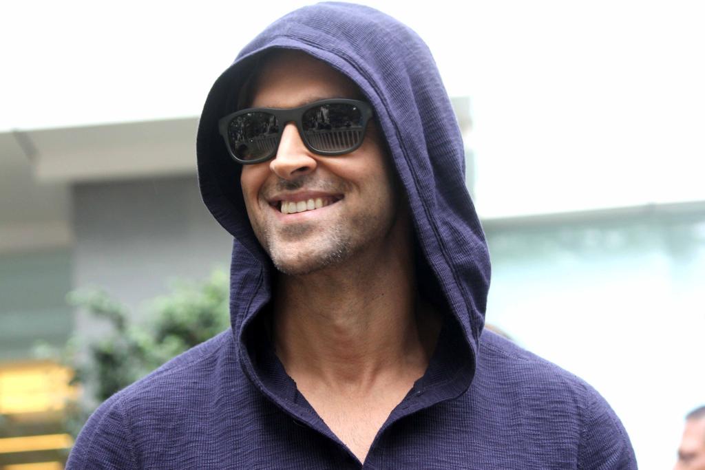 iSanket_363's tweet photo. 10th Jan #Birthday
14th Jan #BlockbusterDebut
26thJan #Agneepath SuperHit
25th Jan #Kaabil 
BLOCKBUSTER Jan @iHrithik
KAABIL MONTH BEGINS https://t.co/nzlg1adAHm