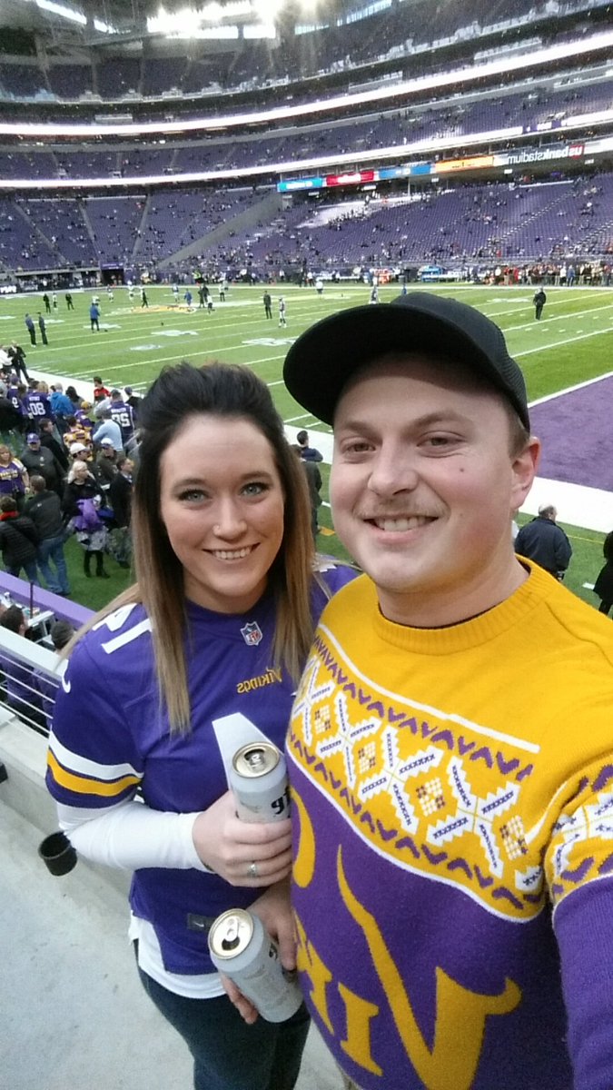 jdeide's tweet image. #SKOL