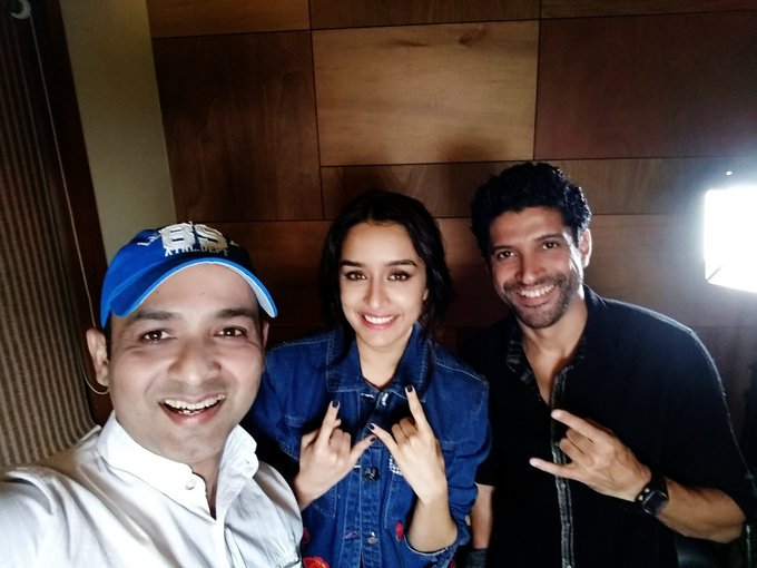 iFaridoon's tweet photo. Three interviews with @ShraddhaKapoor kuch baat hai Shraddha mein... V hard working and wonderful human being #TalkingFilms2016 https://t.co/k1CWhlHkm3