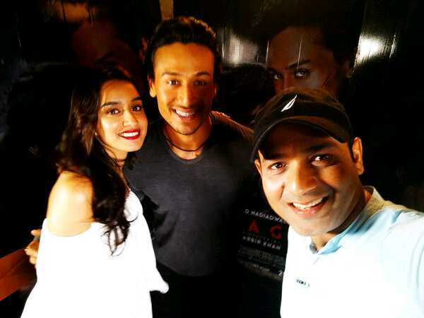 iFaridoon's tweet photo. Three interviews with @ShraddhaKapoor kuch baat hai Shraddha mein... V hard working and wonderful human being #TalkingFilms2016 https://t.co/k1CWhlHkm3
