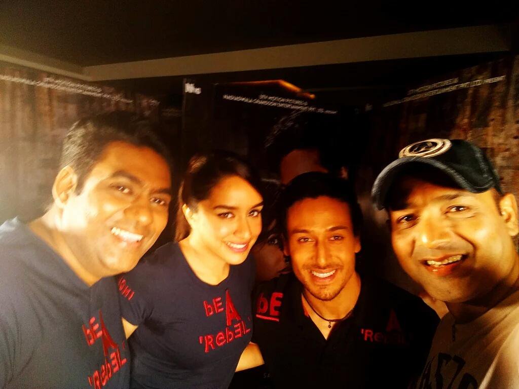 iFaridoon's tweet photo. Three interviews with @ShraddhaKapoor kuch baat hai Shraddha mein... V hard working and wonderful human being #TalkingFilms2016 https://t.co/k1CWhlHkm3