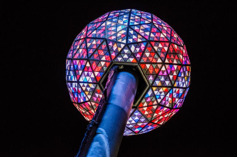 Andififield's tweet photo. It's what happens after the ball drops that matters anyways. #followingthefifields #aftertheballdrops #HAPPYNEWYEAR https://t.co/Wm25lUsaSH https://t.co/I7cuH6oH1i
