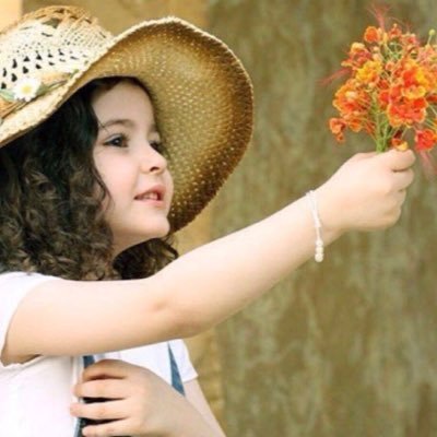 jojo74579929's tweet photo. الإبَتسّامْة والكَلمْاتَ الجَمْيِلة هَدايِا بَسّيِطة يِبَقىٌ اثَرهّا فَيٌ القَلوبْ للابَد👉 #قروب_مختفي_للدعم https://t.co/5sPjtT9ad0