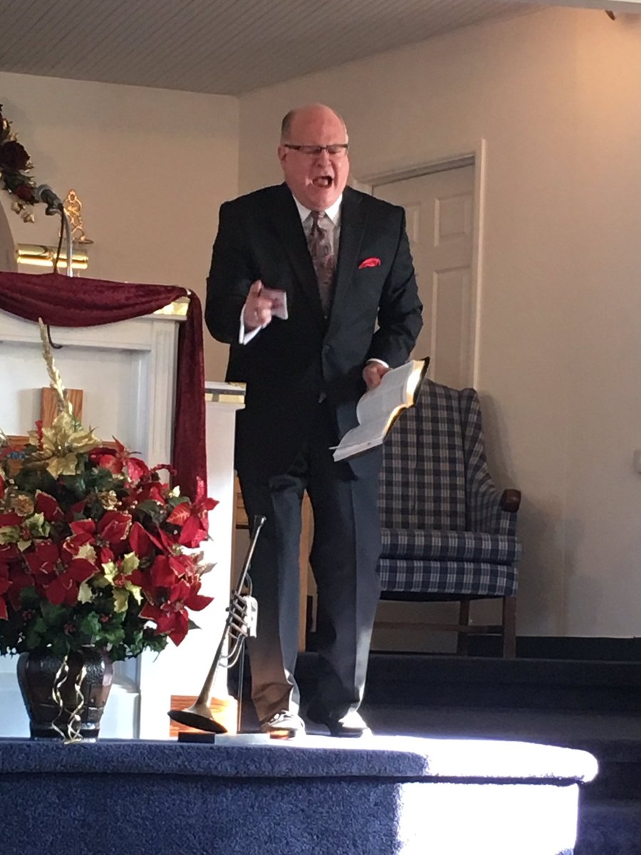 CariHamblin's tweet photo. @DrJohnNHamblin preaching the 1st Sunday of new year: "The  Theology of the Thief". @DrLMendez https://t.co/6ePXM4xmwI