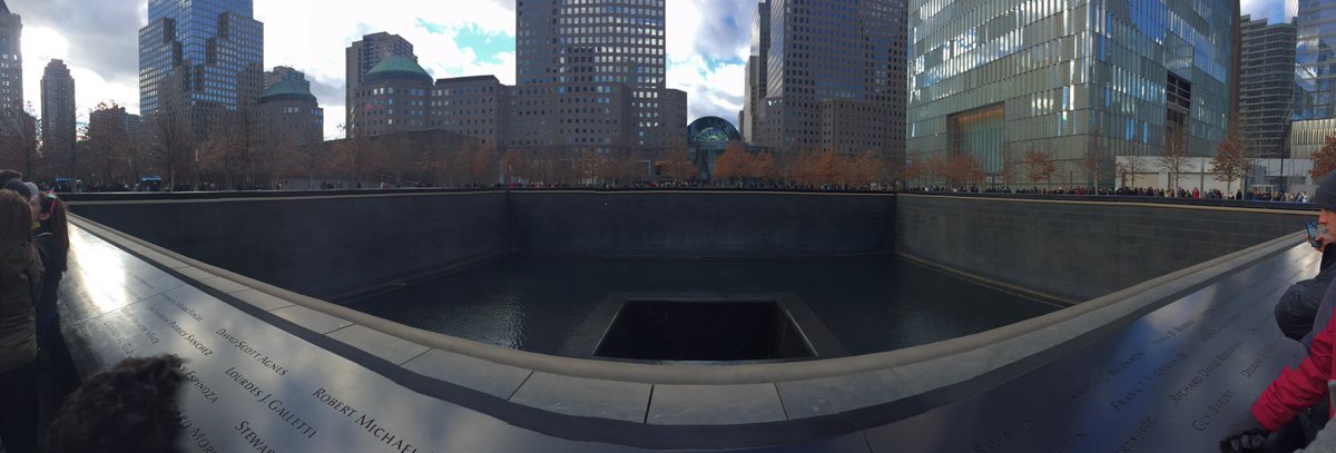 villagomez1214's tweet photo. First time in the Big Apple๐ ๐ #HNY #peace2016 โ๐ป https://t.co/Dy8BiGMUmV