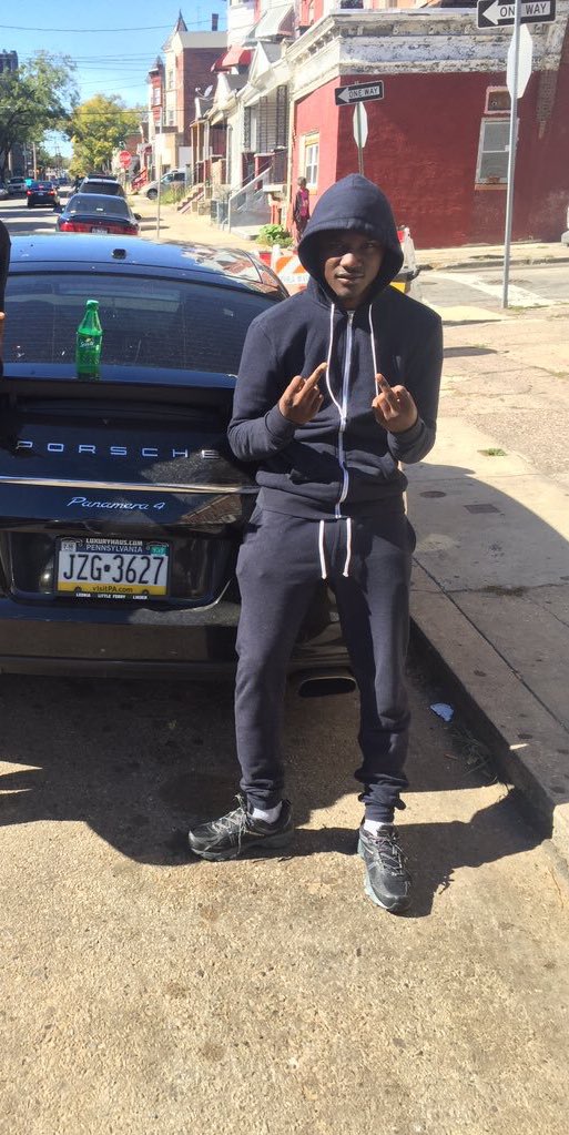 black62_'s tweet photo. #Freedareal new year, more money😎 he be back soooon🖖🏽 https://t.co/d7cDDqfJWt