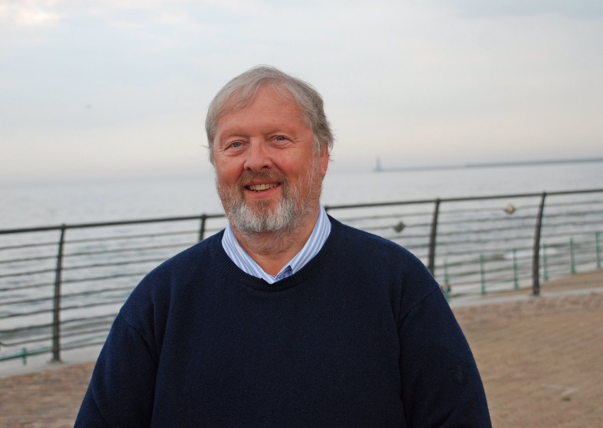 SAFCFoL's tweet photo. OCT: Former @sunderlanduni Vice Chancellor @peter_fidler is appointed Chair of Governors at Beacon School https://t.co/sLp57wk6s4 #FoL2016 https://t.co/KSzf8CZm4U