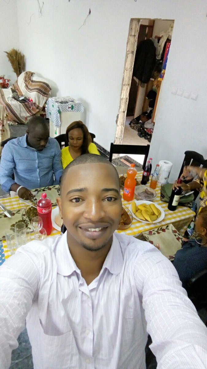 Tskalu's tweet photo. Bonne Année ! En direct de Kin ! Jambo Fabrice Ridja ! Pamojaa https://t.co/fwTpTonwYQ
