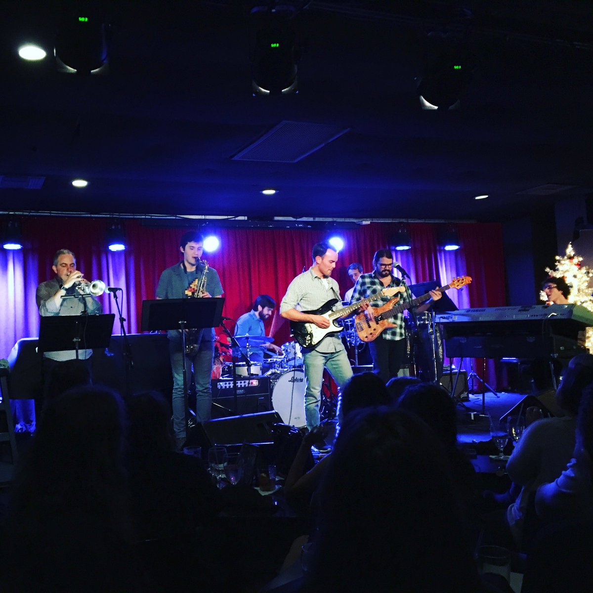 oblioband's tweet image. Saw our dudes @Groove_Sauce play just before #newyears2017 best way to bookend the year. #funkband #funkfusion #jazzfusion #funkrock #funk