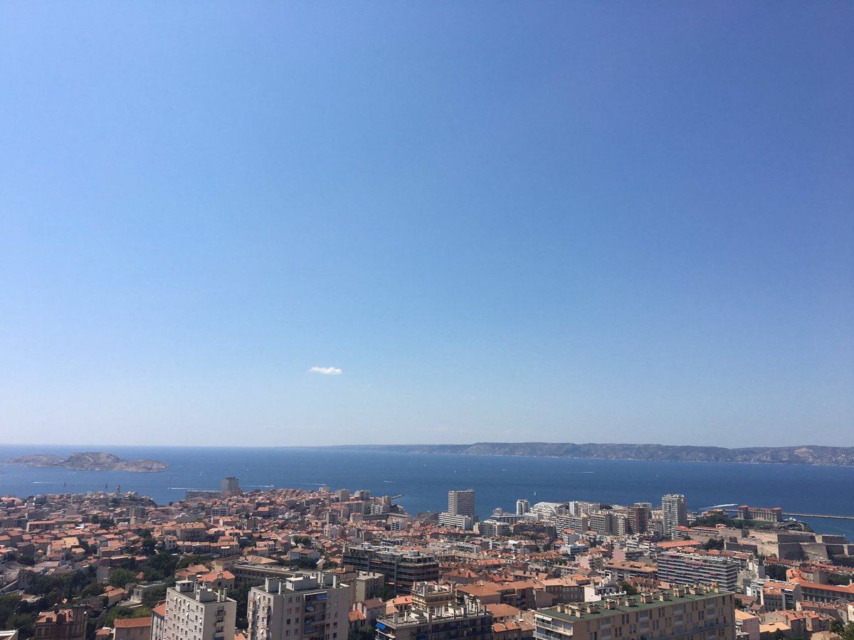 spiderwaIker's tweet photo. Juillet. Je suis allé à Marseille (version paysages). #GoodThingsIn2016 https://t.co/EDEubY3Ja5