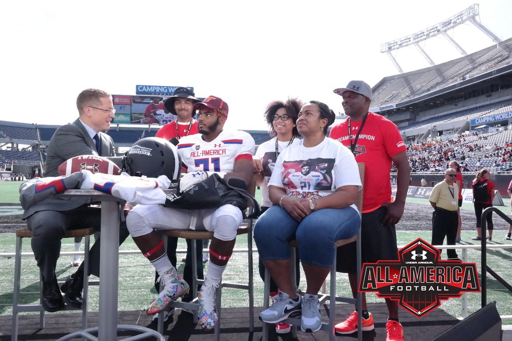 Nate_la_gran_21's tweet photo. Just committed to Virginia Tech! @UAFootball #UAALLAMERICA https://t.co/3Nw68e2ULZ
