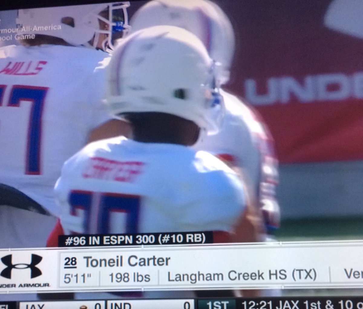 Running the ball on the first play of the game.  @CarterToneil #LoboPride.