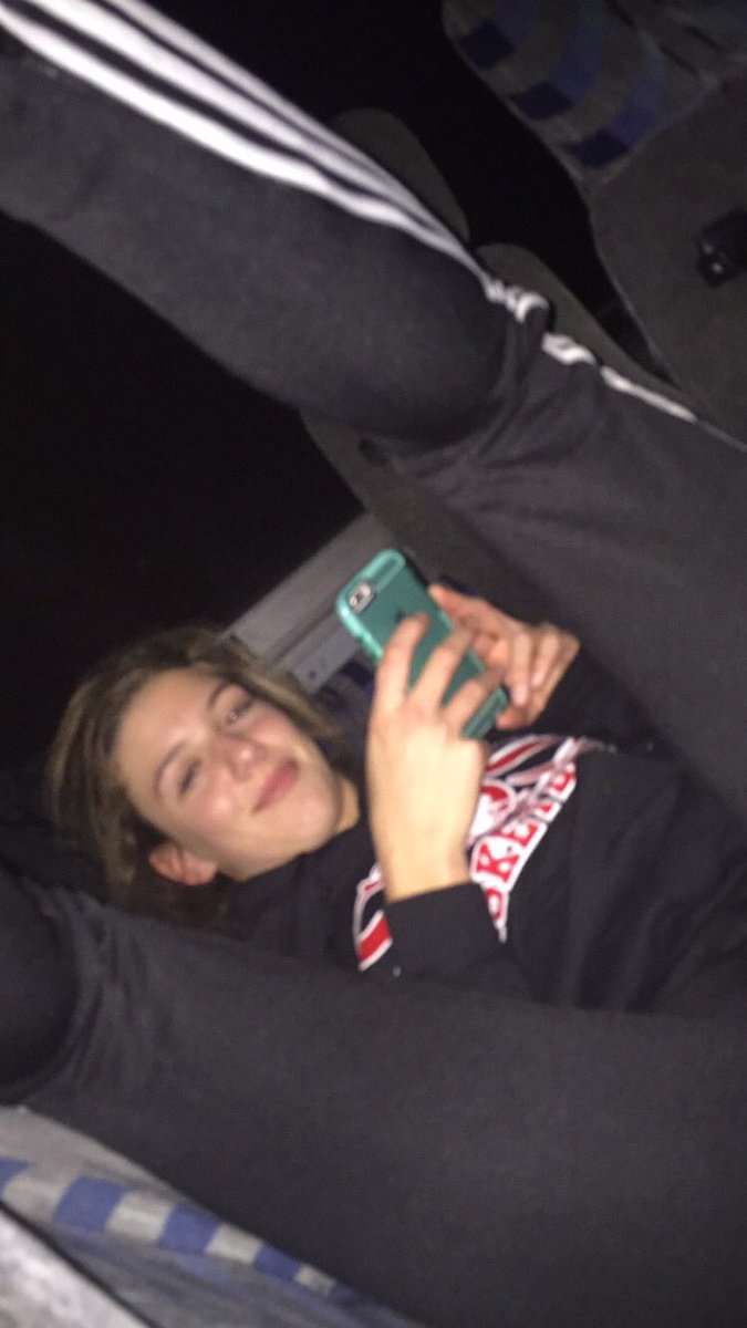 kayymcb's tweet photo. hbd to my girl.. #imstoppable #ripyickinstick https://t.co/3h0SFQx6ZL