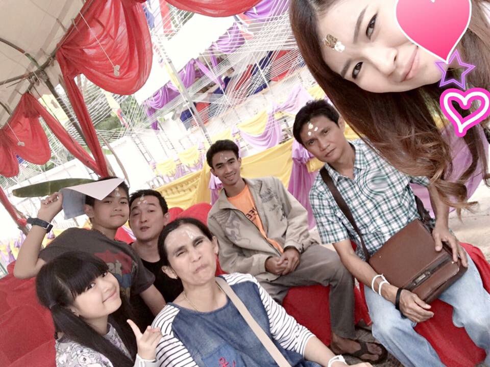 ijeejnddnsn's tweet photo. อิ่มอกอิ่มใจอิ่มบุญกันถ้วนหน้า... ทำบุญตัอนรับปีใหม่ ขาดพี่ชาย พี่สะใภ้ เฝ้าร้าน☺️☺️☺️ cr.Aom Likephone https://t.co/m0IEM4fSrc