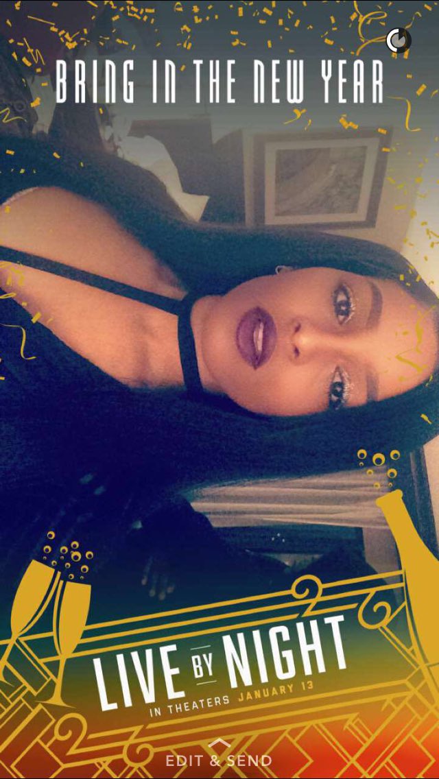 _April7th_'s tweet image. RT @_April7th_: Happy New Years 🎆