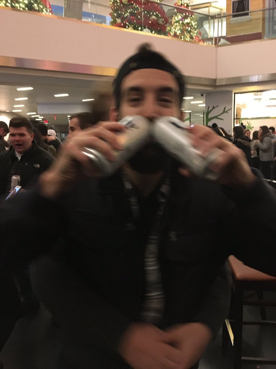 #theamericanpub #walrussing #philadelphia #mummers