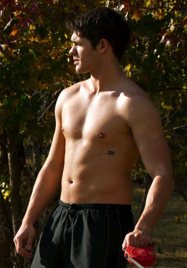 #ShirtlessSunday for <a href="/krypton_heroine/">Kara Danvers</a>