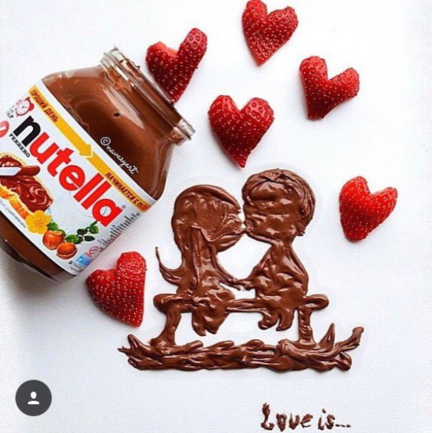 هناك شخص .. دائماً
 أضعه بين قوسين 
(❤) لانه يختلف عن 
كل من حولي 😍