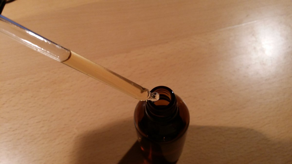 omarsery1's tweet image. Vlastní výroba - #extrakt z okvětních lístků #slunečnice proti teplotě. Zabírá rychle a spolehlivě.