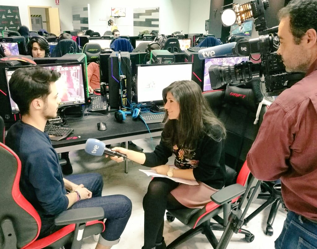 Stone Templars tweet media