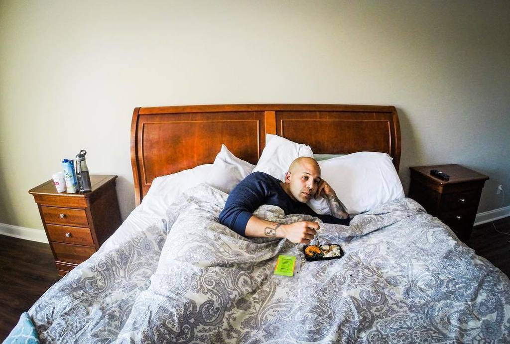 santideoleo's tweet photo. A very LATE breakfast in bed! Recovering from NYE festivities...and nothing has been a better cure than a bed, flui… https://t.co/FyBCuNWGoW