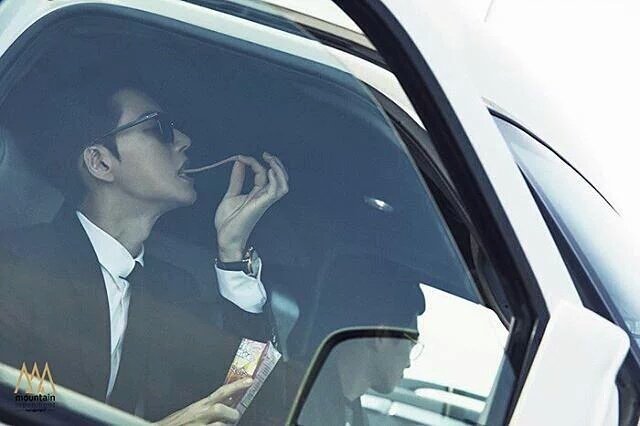 C1HM4tWWQAARh78.jpg:large