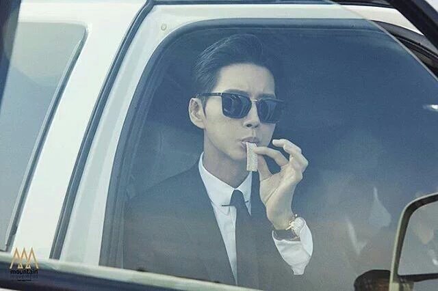 C1HM6l5XcAIY65Y.jpg:large