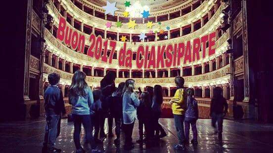 Buon Anno 😄😄😄
#buon2017 #1gennaio2017 #igersmarche #theatre #art #WorkHappy #workshop #CIAKsipARTE #happy2017 #HAPPYNEWYEAR