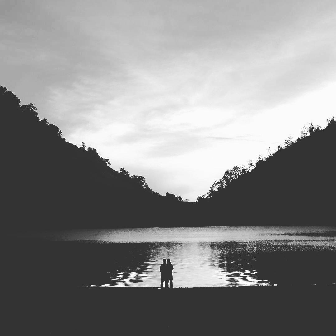 tentang_pendaki's tweet image. Two is better than one.
Credits : @ginanjar.sumantri 
Ranu Kumbolo, Gunung Semeru
•

#TENTANG_PENDAKI 
#ranukumbolo2400mdpl 
#mtsemeru