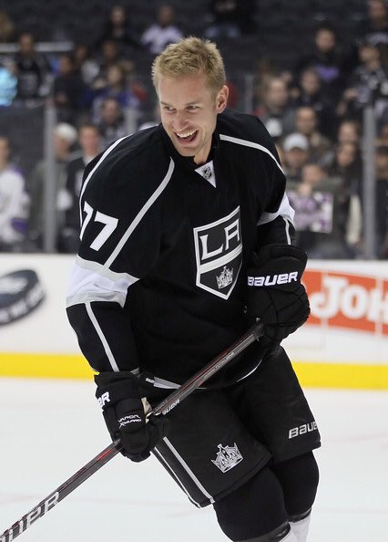 Happy birthday to my favorite hockey player in the world. i love you jeff carter!! 