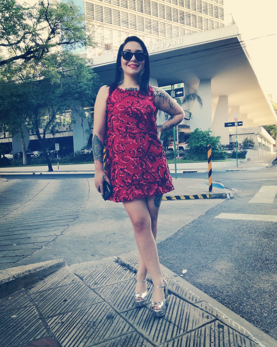 AndreaValobra's tweet photo. ¡Arrancando el 2017! #ItsWorkTime
#OutFit @haisbiju https://t.co/Gc6y8yBF9Z