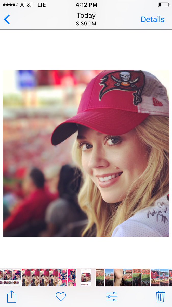 BrookeNewton's tweet photo. @TBBuccaneers undefeated in 2017!!!! #SiegetheDay #NewYearsDay #2017 @TheCaptainFear 

Love my new hat @StacyWWhitehead 😘 https://t.co/AgL7KjuSq8