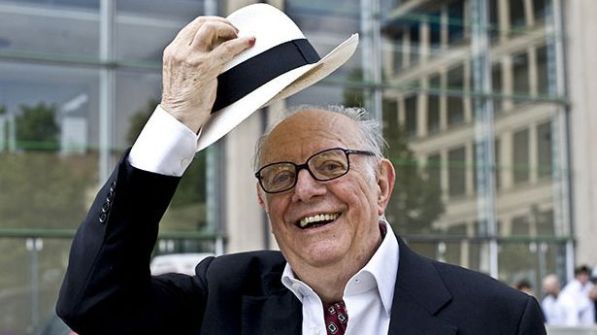 Martinowsky_'s tweet photo. #InMemoriam2016 Dario Fo (24/Mar/1926-13/Oct/2016) Destacado escritor italiano ganador del premio nobel de literatura en 1997. https://t.co/8ALpPx3kSa