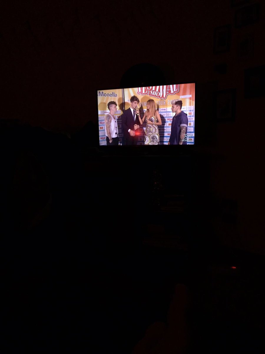 AlexKolors's tweet photo. Zapping...... https://t.co/FpDB2U68jS