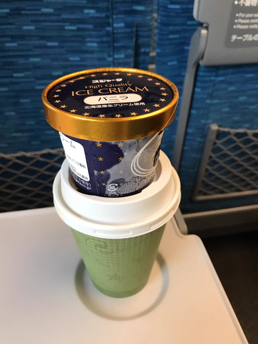流石プロｗ運転士が教える新幹線のすごく固いアイスを食べやすくする方法がこれｗｗｗ