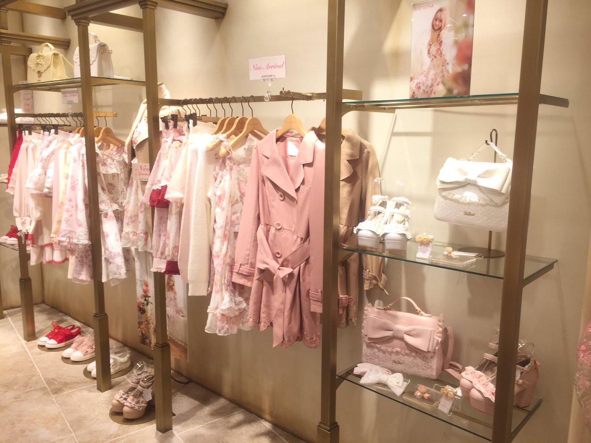 Liz Lisa 渋谷109 新年あけましておめでとうございます 今年もlizlisa渋谷109店を宜しくお願いいたします Sale商品最大70 Off 春物新作商品もご用意しております Shibuya109bargain 福袋 Lizlisa 渋谷109バーゲン T Co