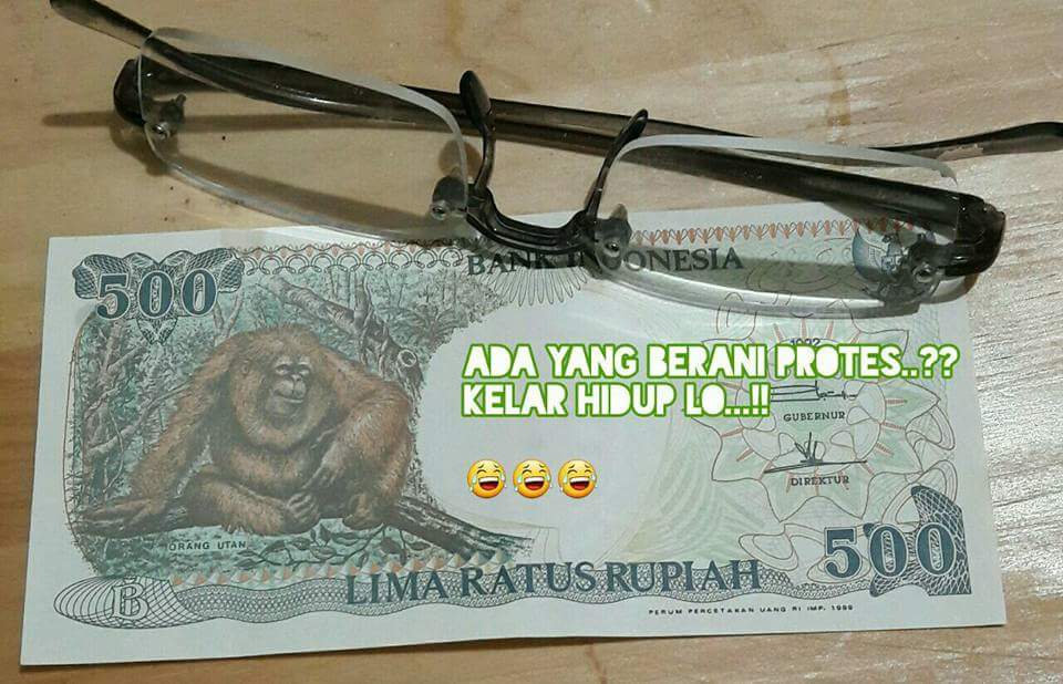 Sosok di uang kertas ini... gak jelas kisah pahlawannya, gak jelas agamanya, gak jelas sukunya, gak ada bajunya... tapi kita semua suka :)