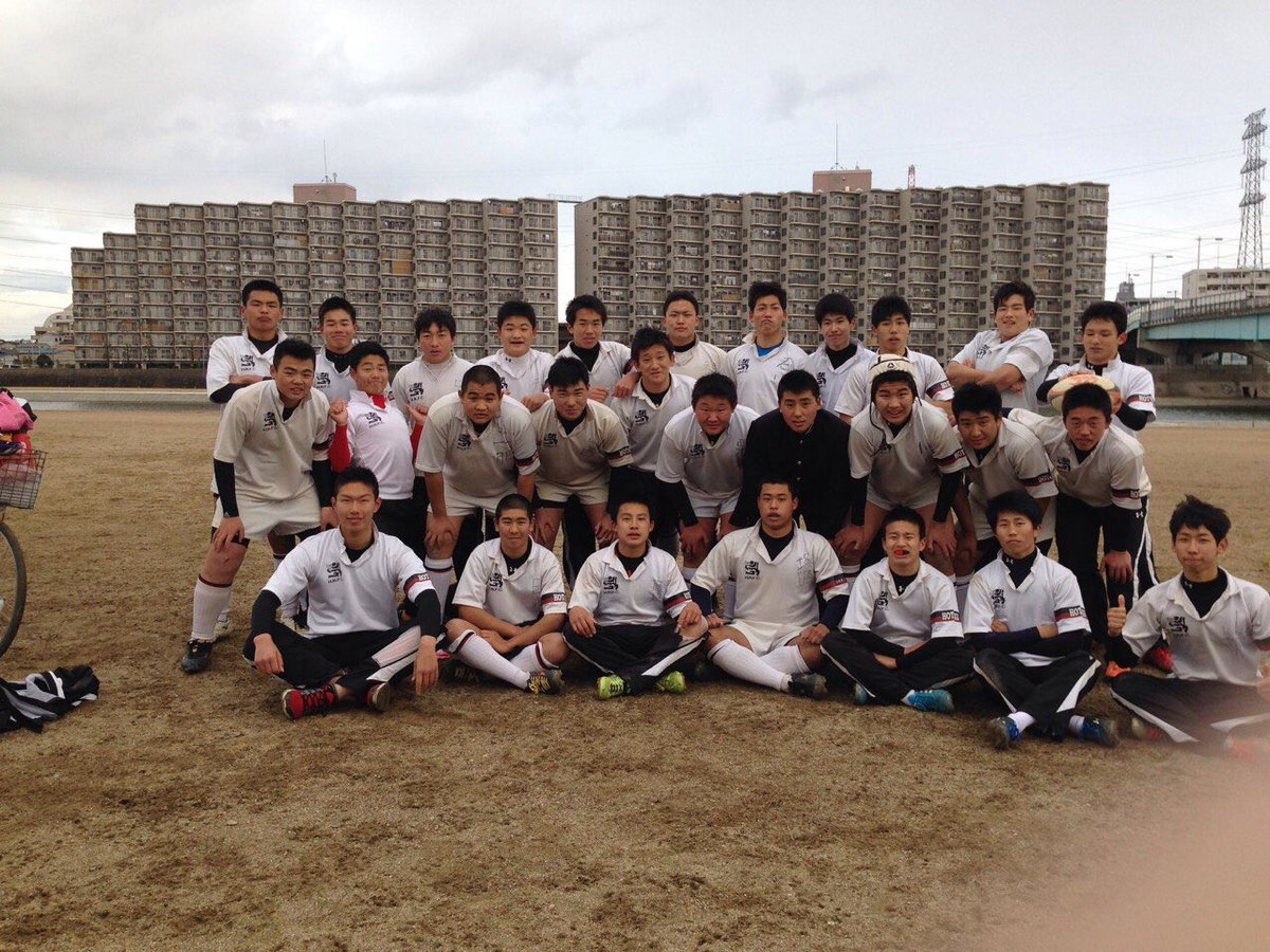 Rugby0727Take's tweet photo. 24対19で負けてベスト16で引退しました。
試合の途中から記憶がなくてそれだけが心残りです。
最後に東京から来たおれとみんな仲良くしてくれてほんまにありがとう。みんなとラグビーできて本当に幸せでした。これからはそれぞれの道に向かってがんばりましょう👍 https://t.co/pHxEbIwSz5