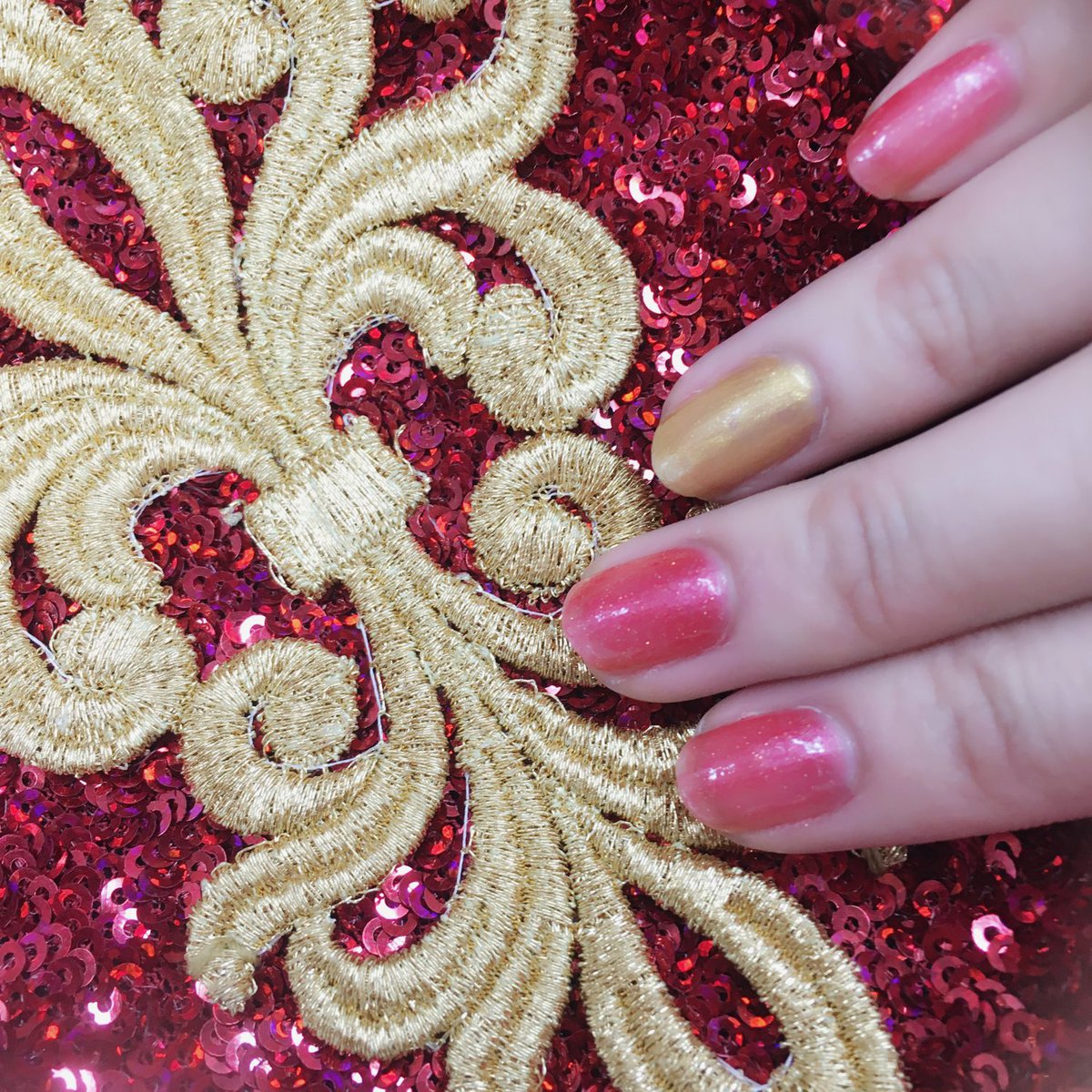 柏木由紀 大晦日紅白ネイル 塗り方雑だけど気にしないで