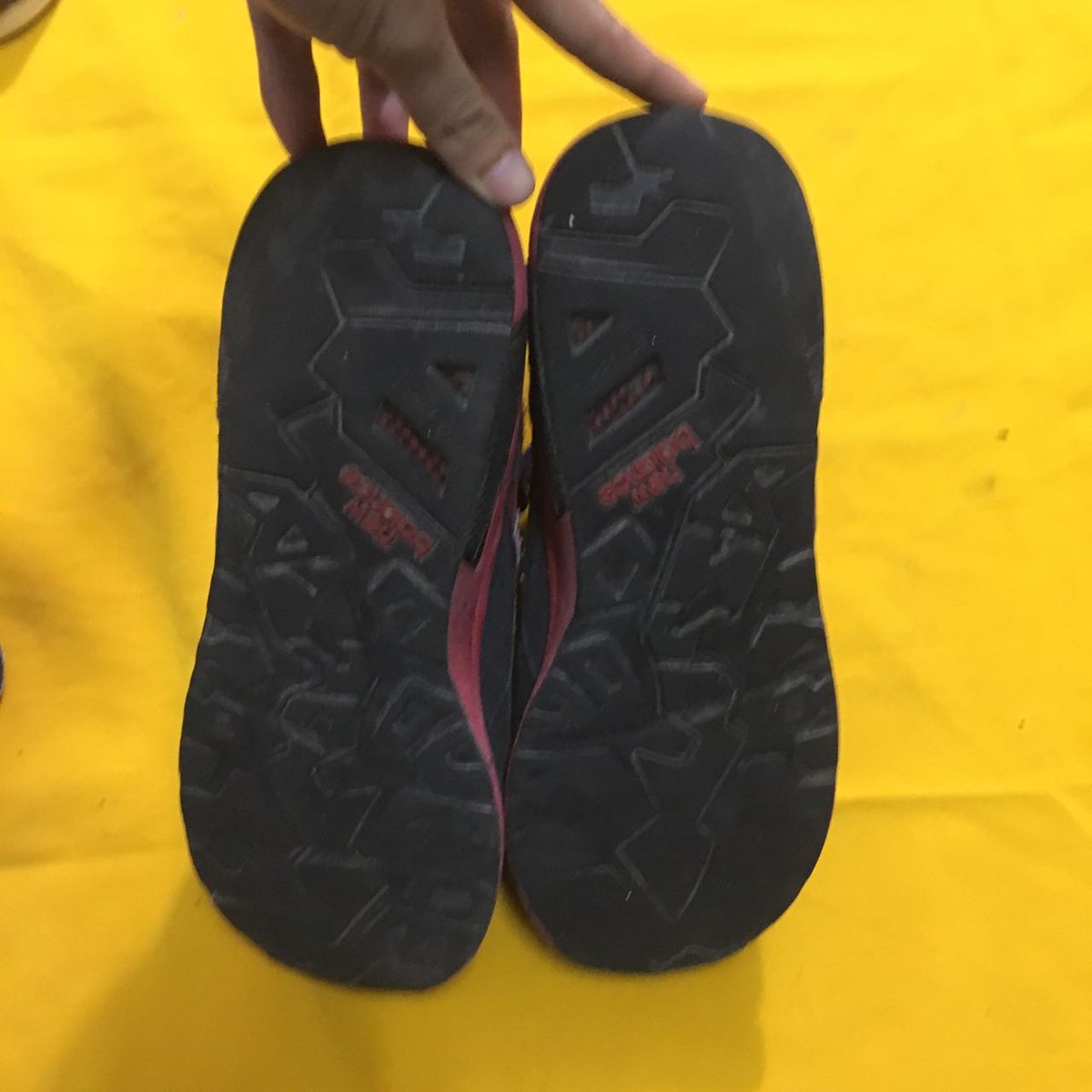 CFZ_Project's tweet image. NB 580 x capt.amerika, size 42 kondisi 90 % aman  @Tastic_store @Littlefootyk @sneakerhyp @Slifestore @RareStuffJKT