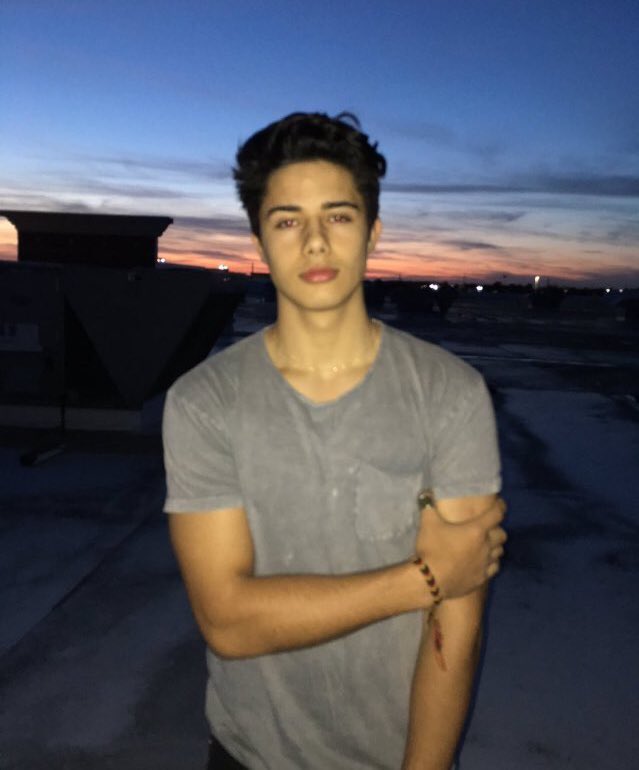 I got faith in you and I, so put your pretty little hand in mine ❤️